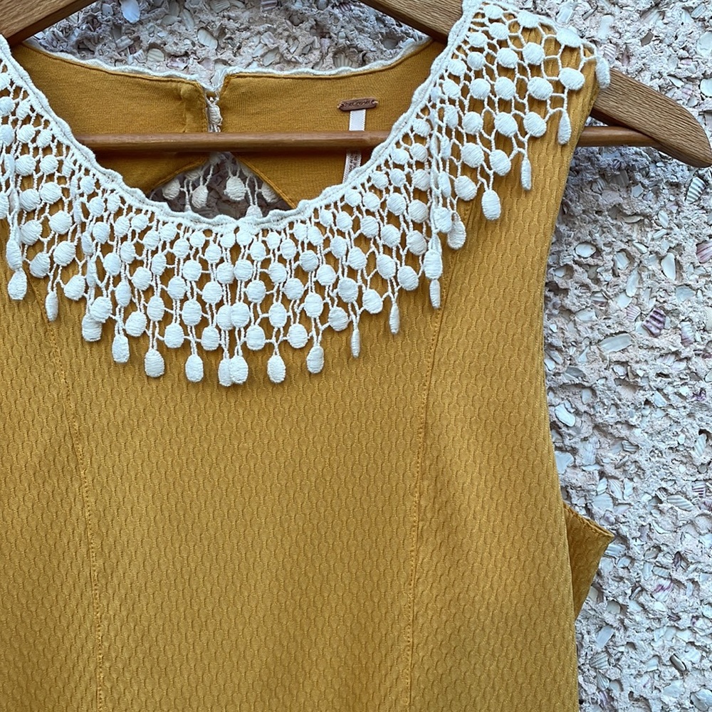 ❣️HOST PICK❣️ Free People Babydoll Collar Dress in Mustard - Picture 2 of 7